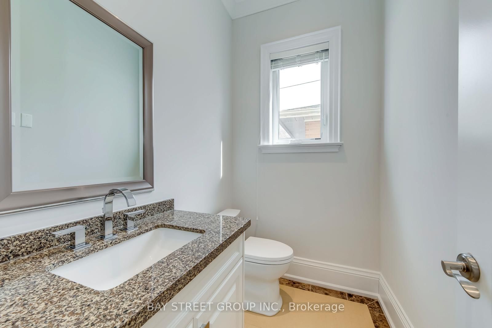39 Foxwarren Drive • Toronto, ON photo 11