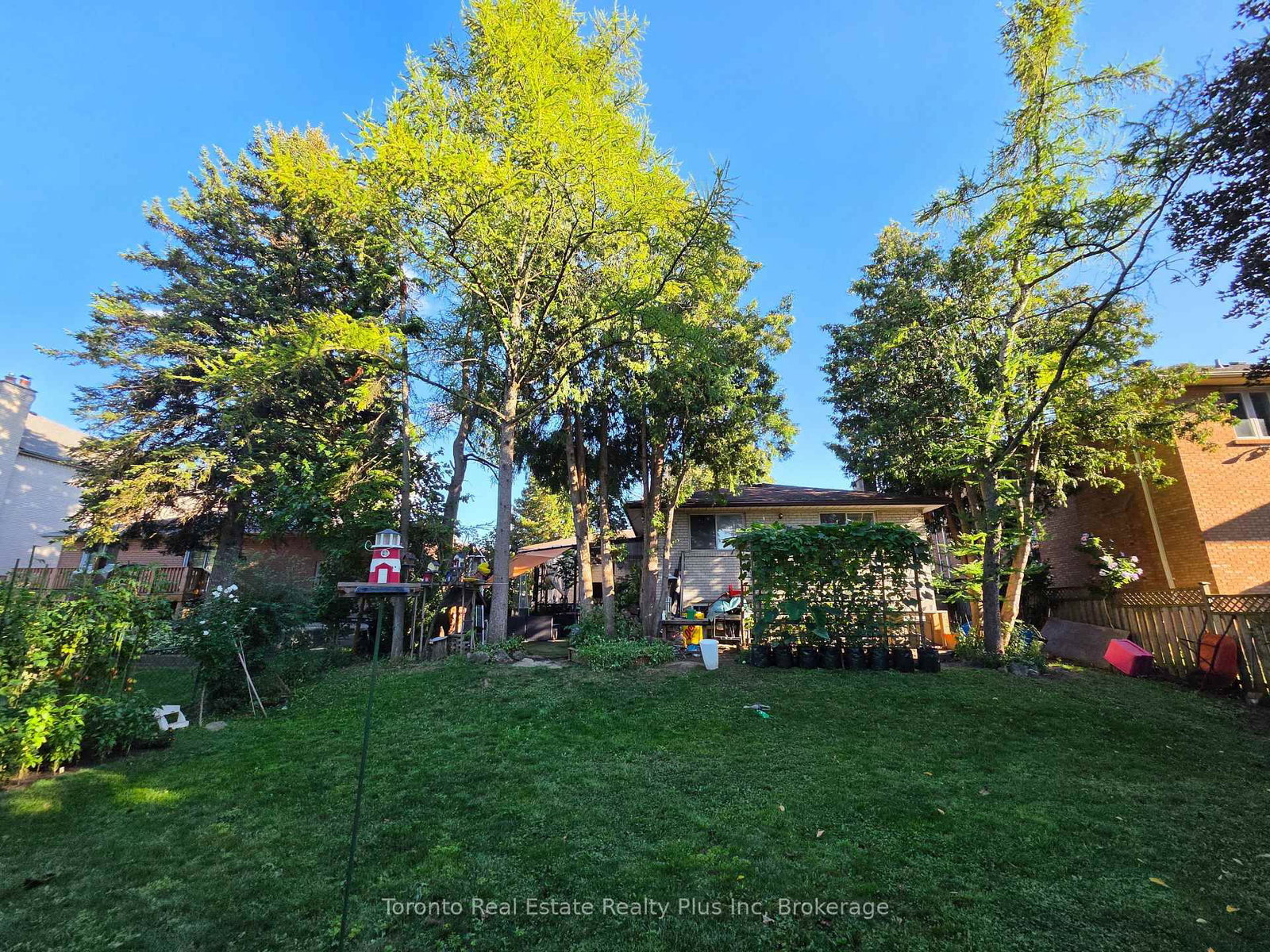 482 Ruth Avenue • Toronto, ON photo 40