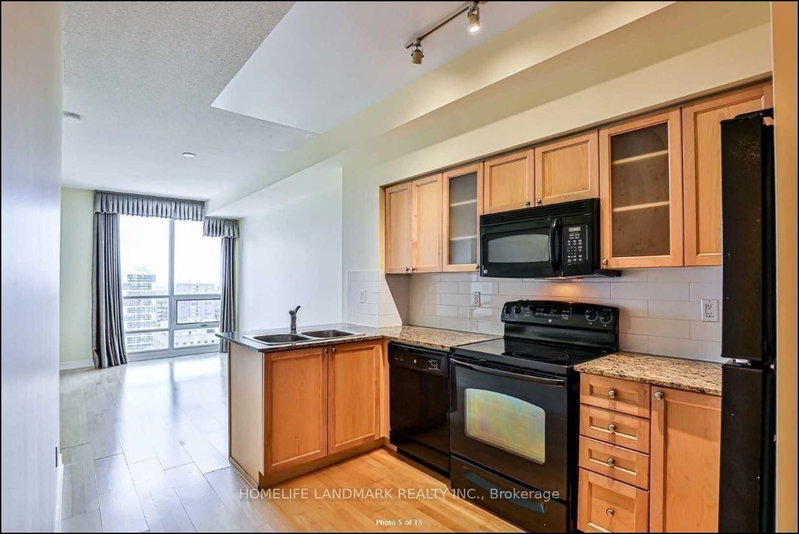 3303 - 761 Bay Street