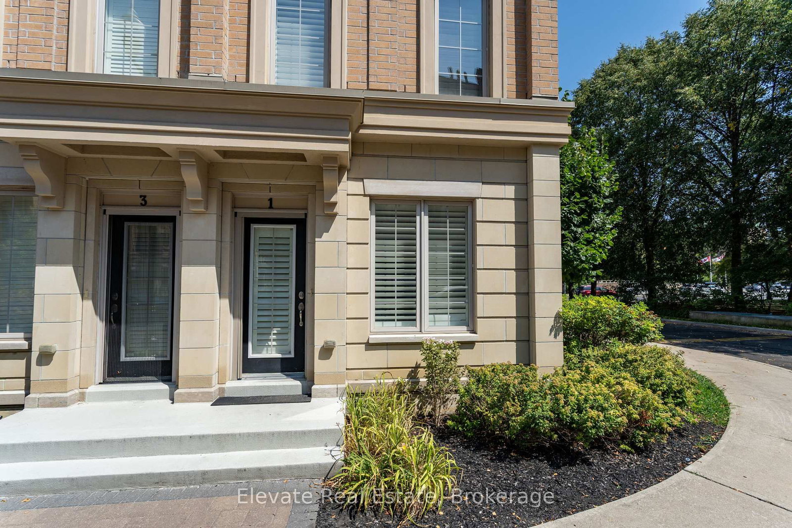 1 Hargrave Lane • #1 • Toronto, ON photo 1