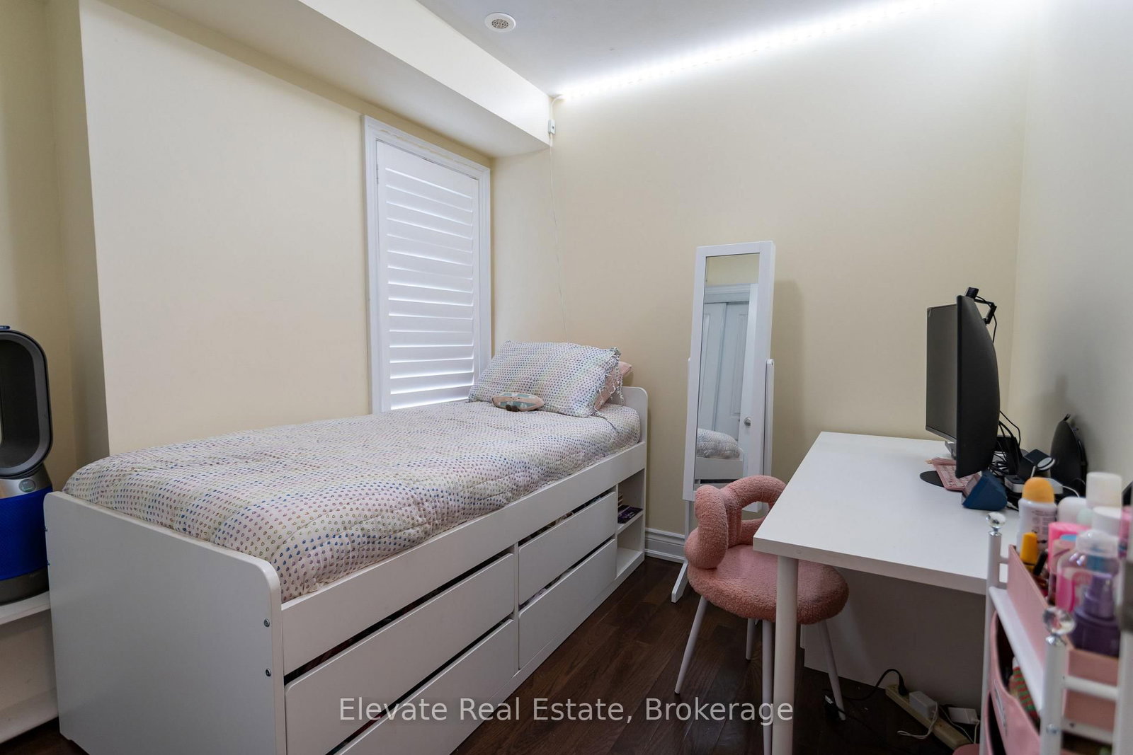 1 Hargrave Lane • #1 • Toronto, ON photo 14