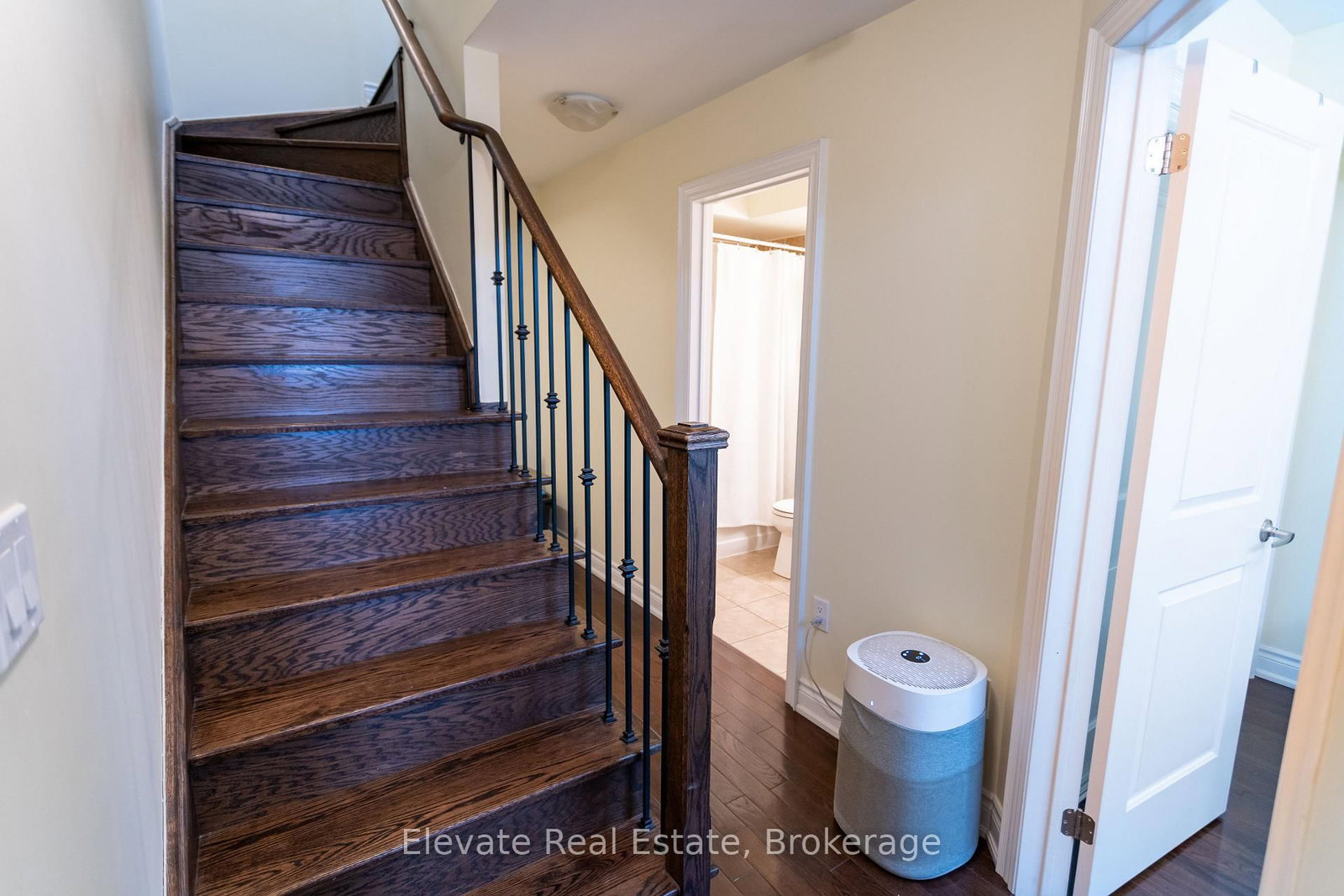 1 Hargrave Lane • #1 • Toronto, ON photo 19