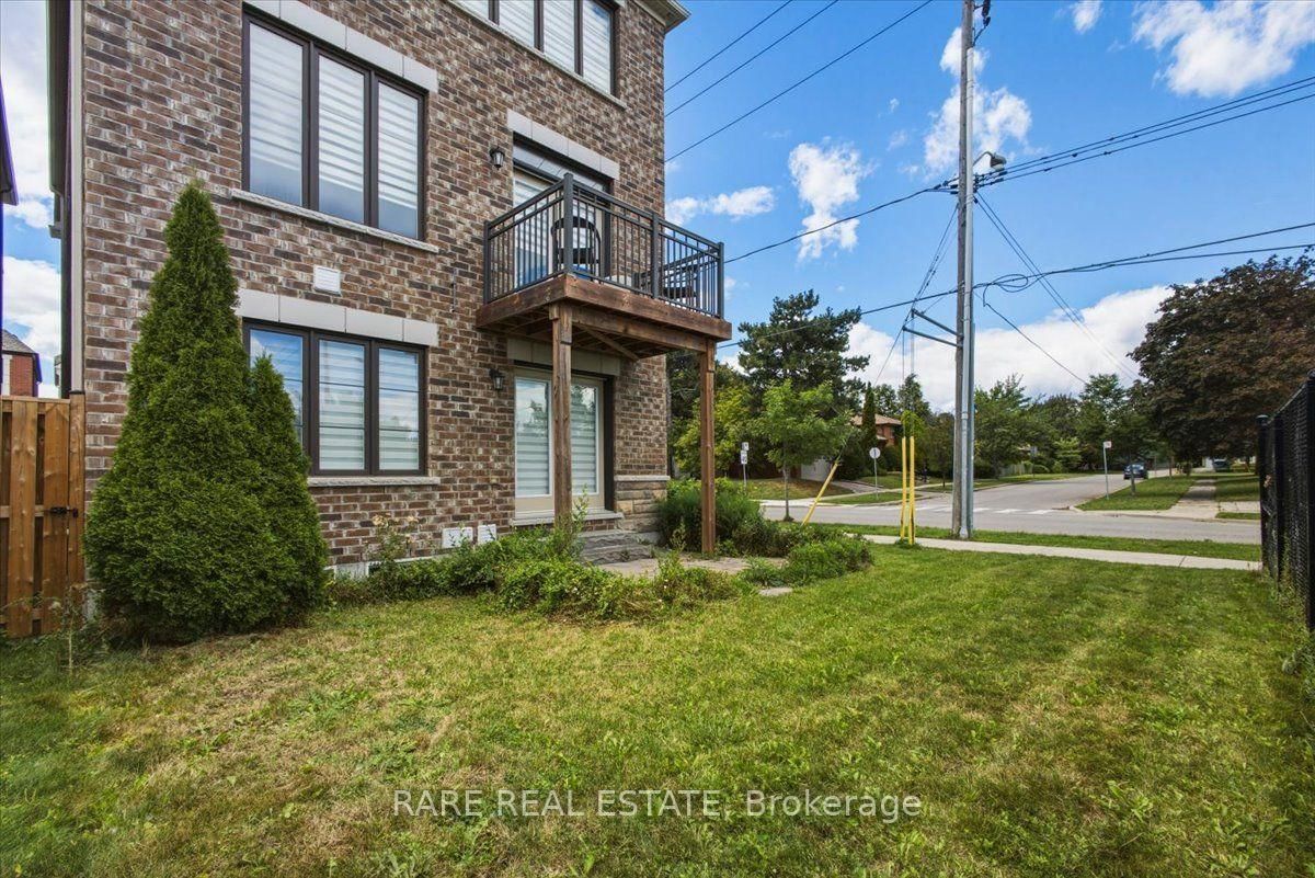 89 William Durie Way • Toronto, ON photo 39