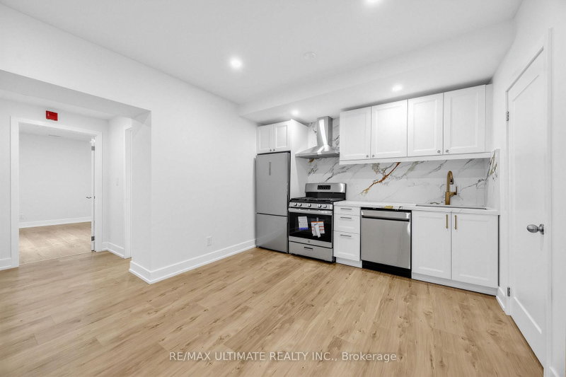 202 - 229 Spadina Avenue