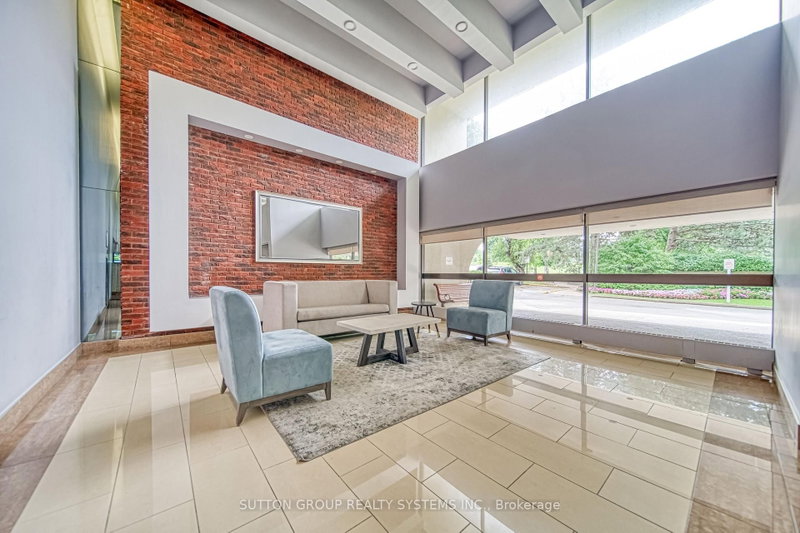 1811 - 260 Seneca Hill Drive