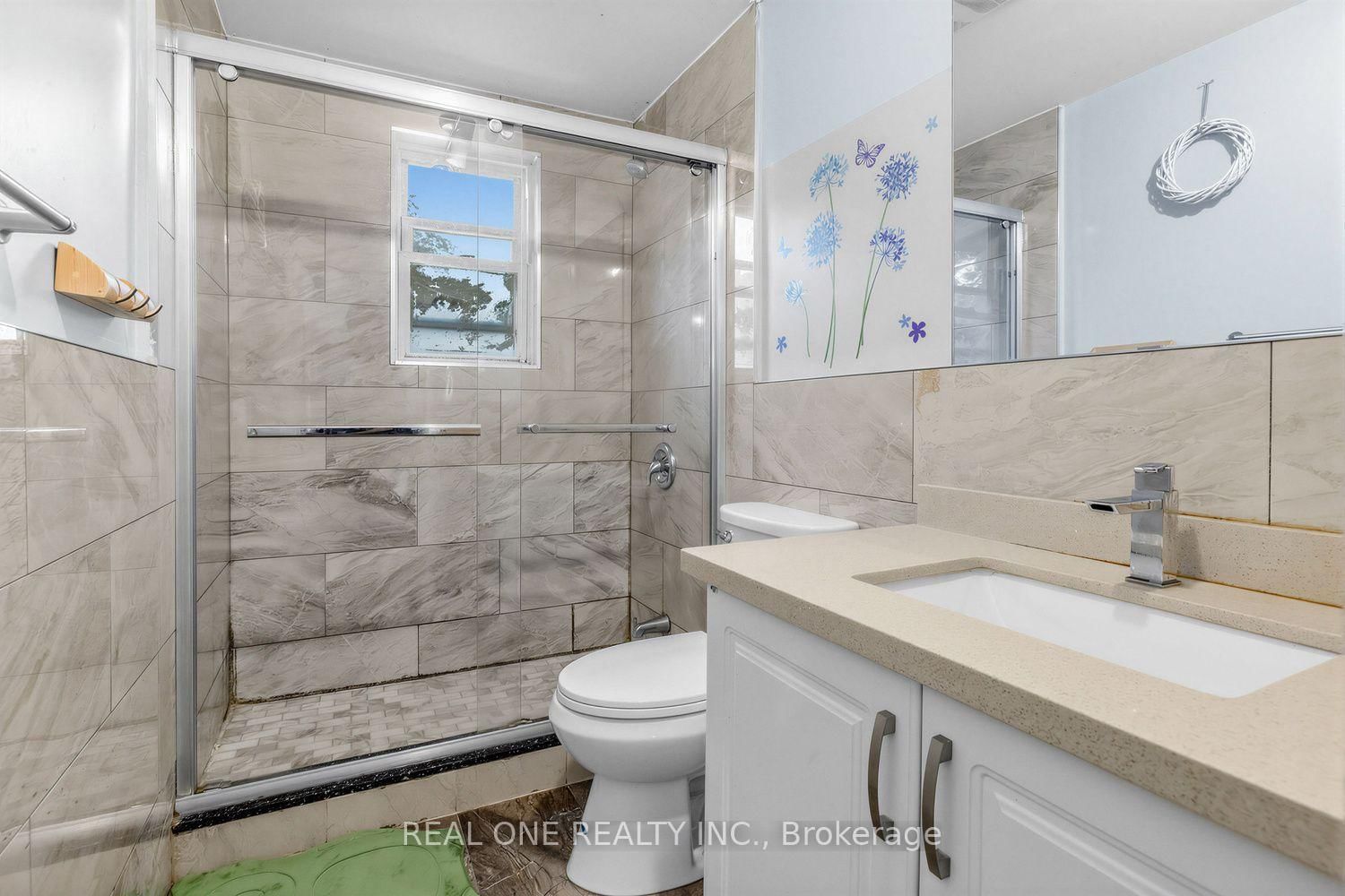 112 Oxford Street • Toronto, ON photo 18