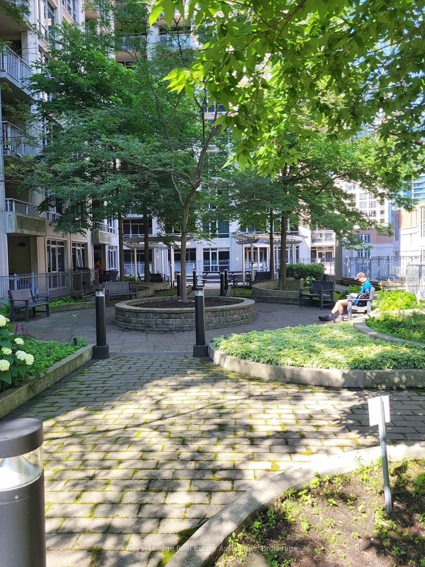 21 Grand Magazine Street • #908 • Toronto, ON photo 1