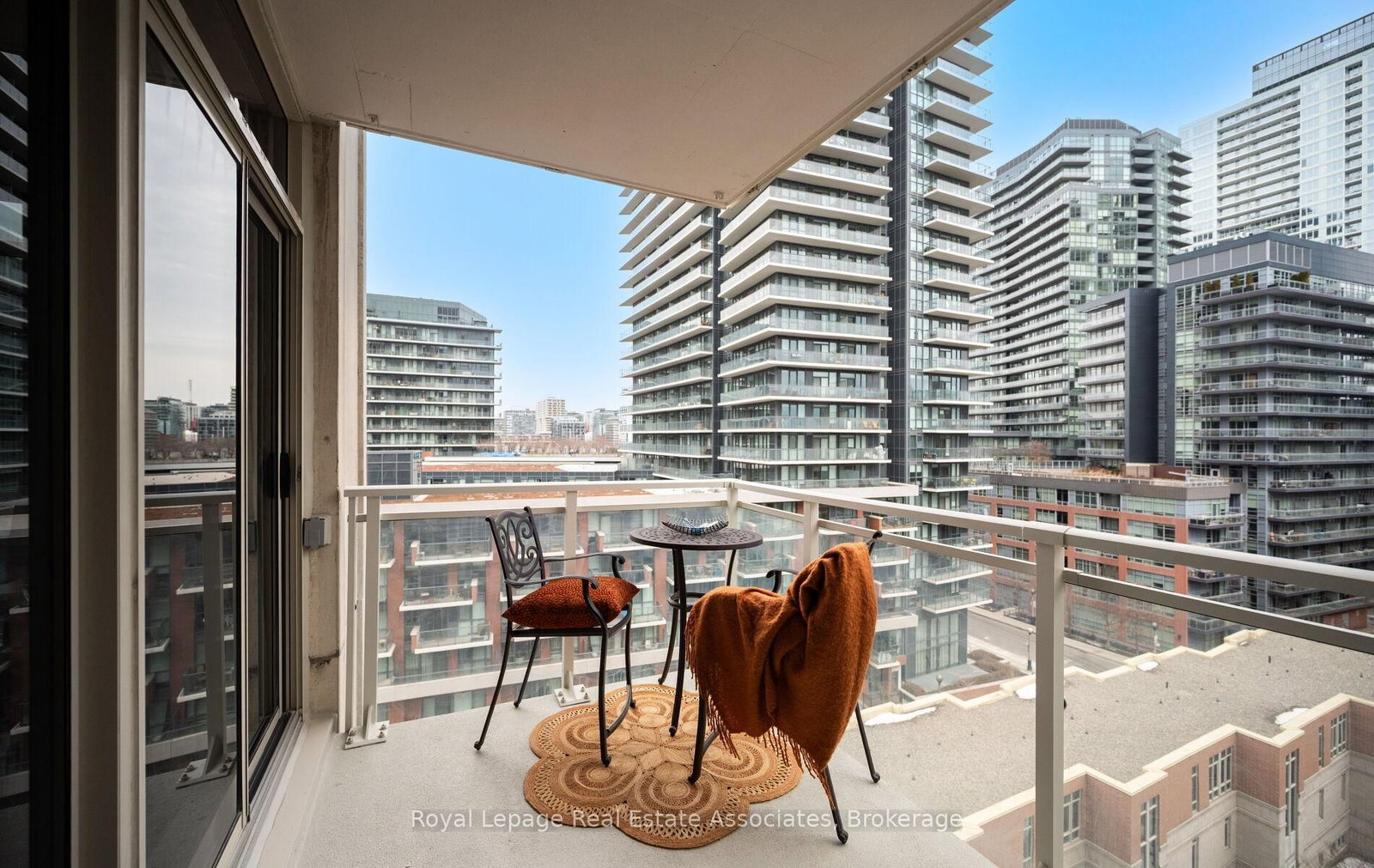 21 Grand Magazine Street • #908 • Toronto, ON photo 12