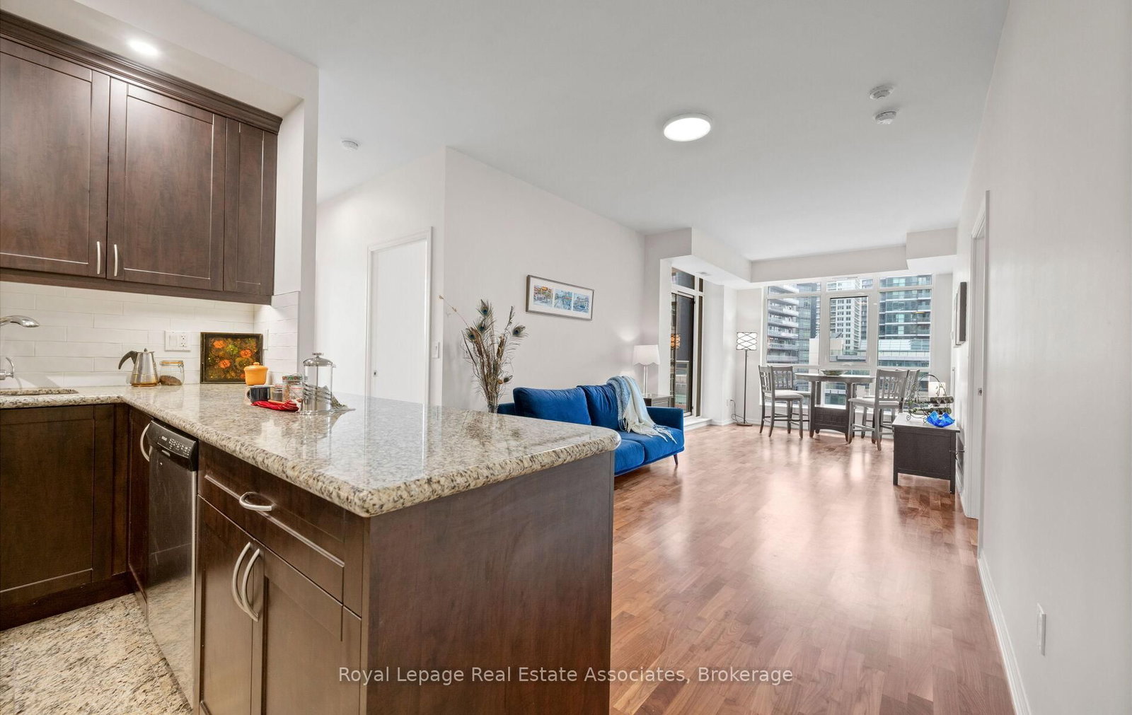 21 Grand Magazine Street • #908 • Toronto, ON photo 13
