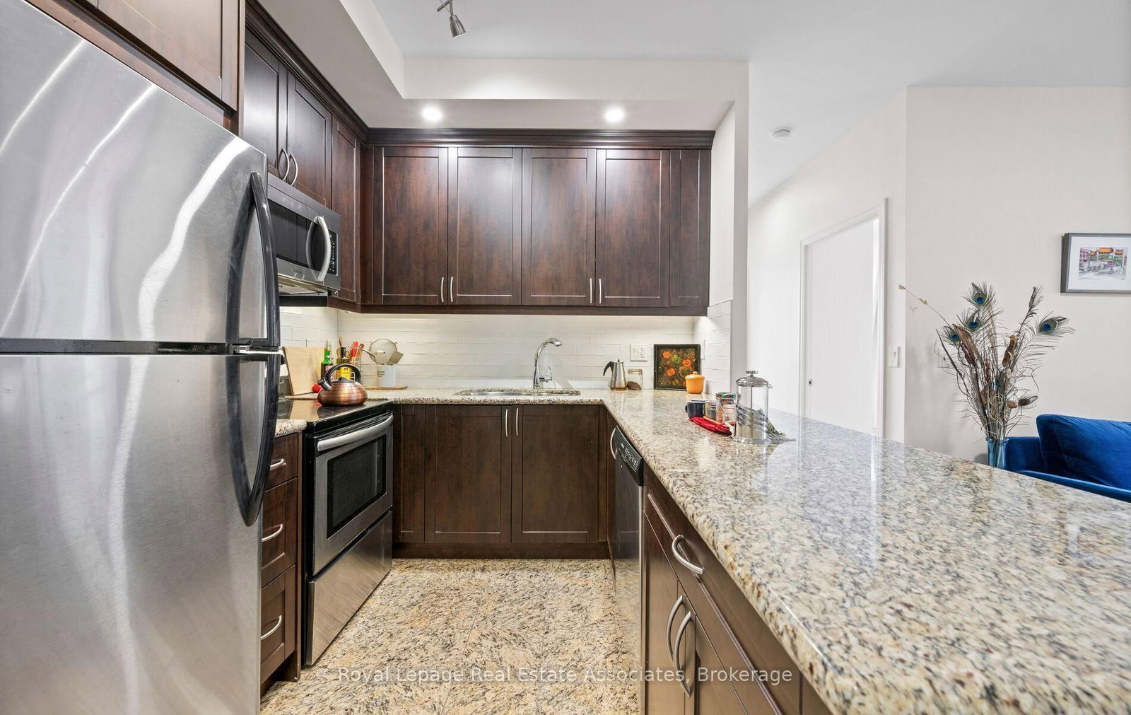 21 Grand Magazine Street • #908 • Toronto, ON photo 16