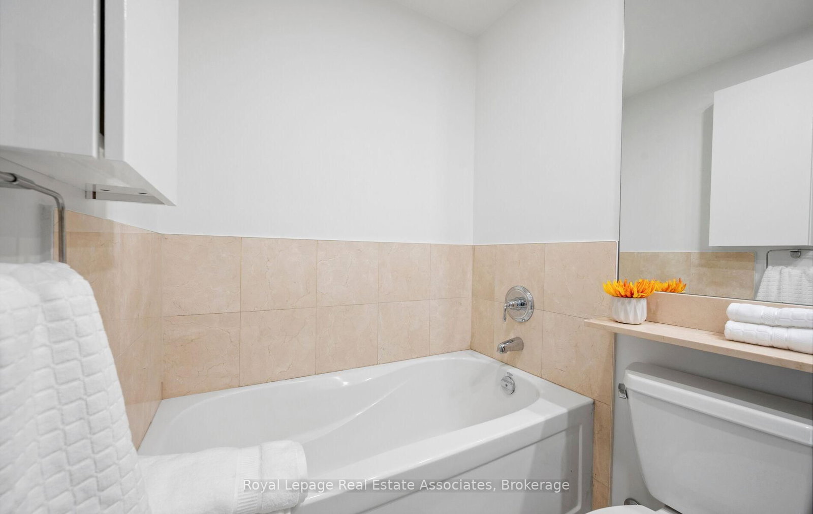 21 Grand Magazine Street • #908 • Toronto, ON photo 21