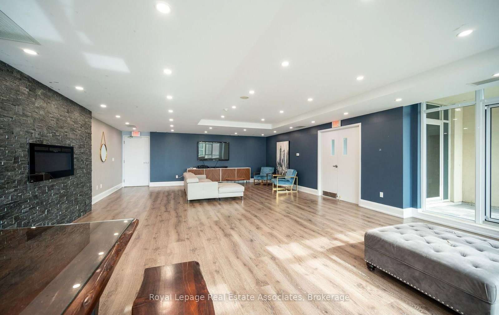 21 Grand Magazine Street • #908 • Toronto, ON photo 37