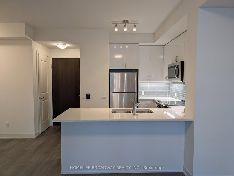 2110 - 4955 Yonge Street