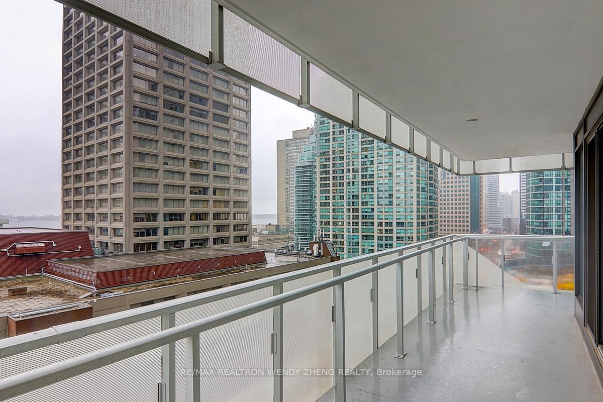 28 Freeland Street • #902 • Toronto, ON photo 23
