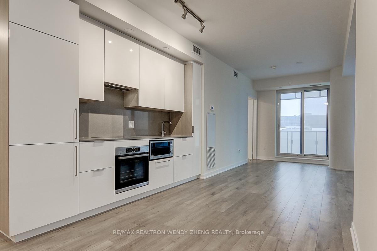 28 Freeland Street • #902 • Toronto, ON photo 6
