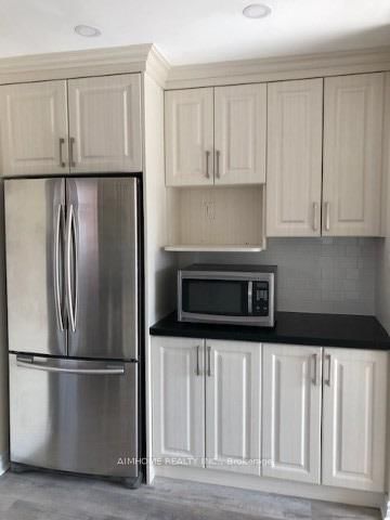 5 Reiber Crescent