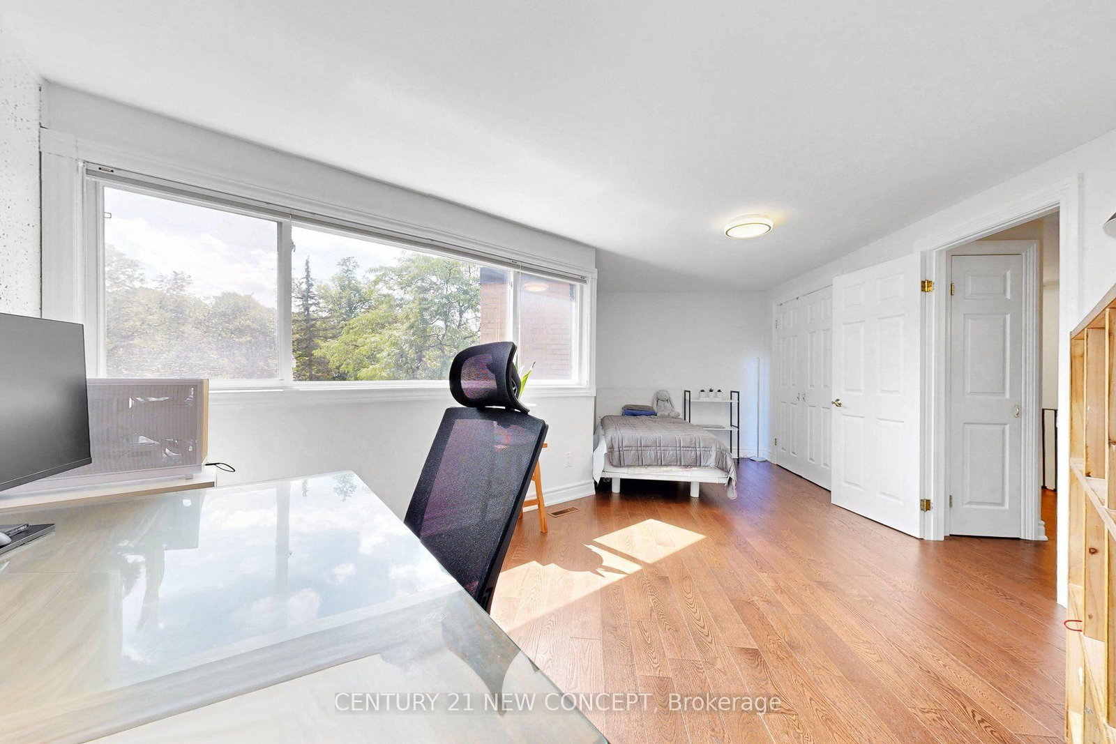 58 Paul Markway • Toronto, ON photo 23