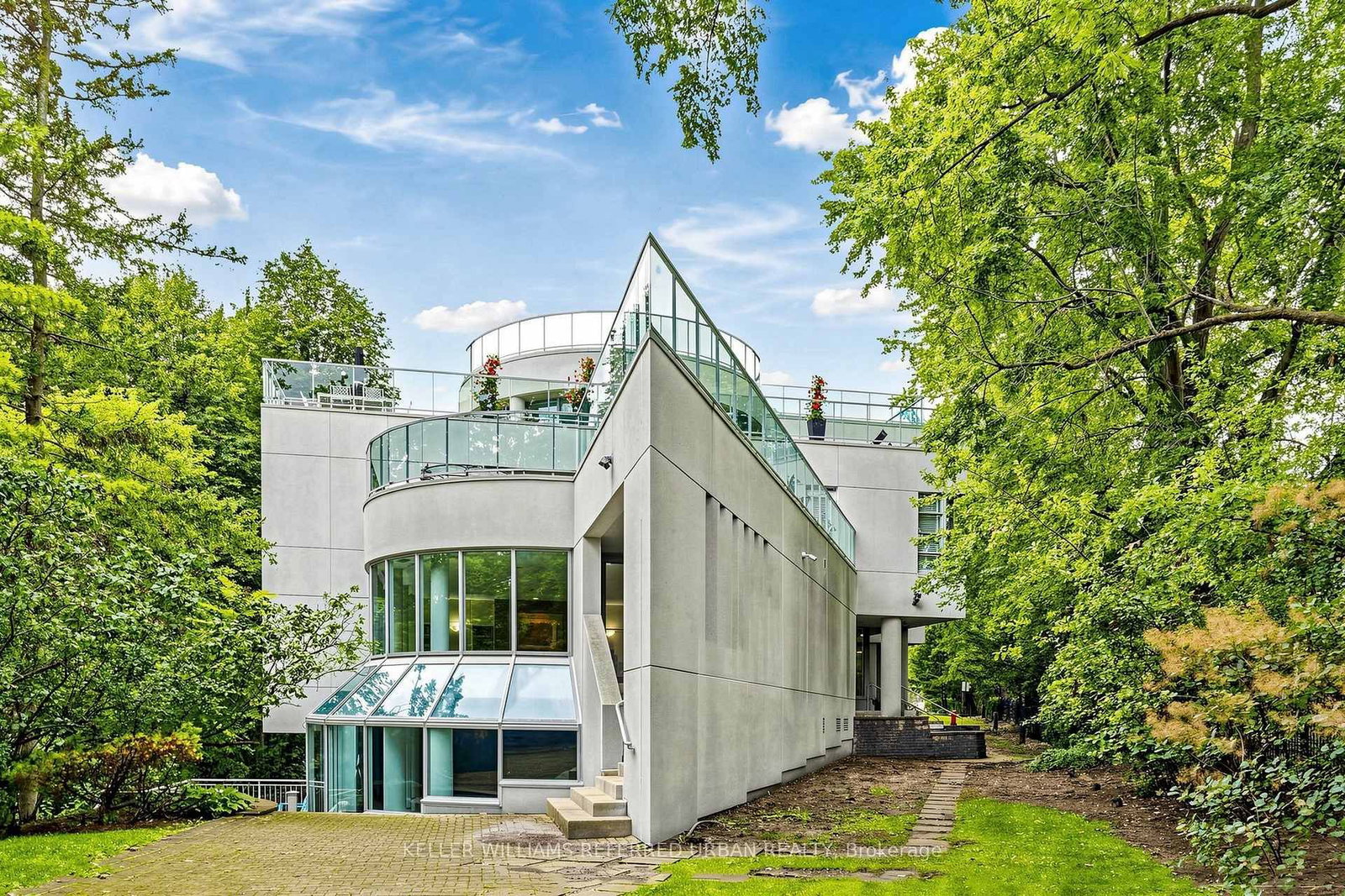 1 Watergarden Way • #5 • Toronto, ON photo 24