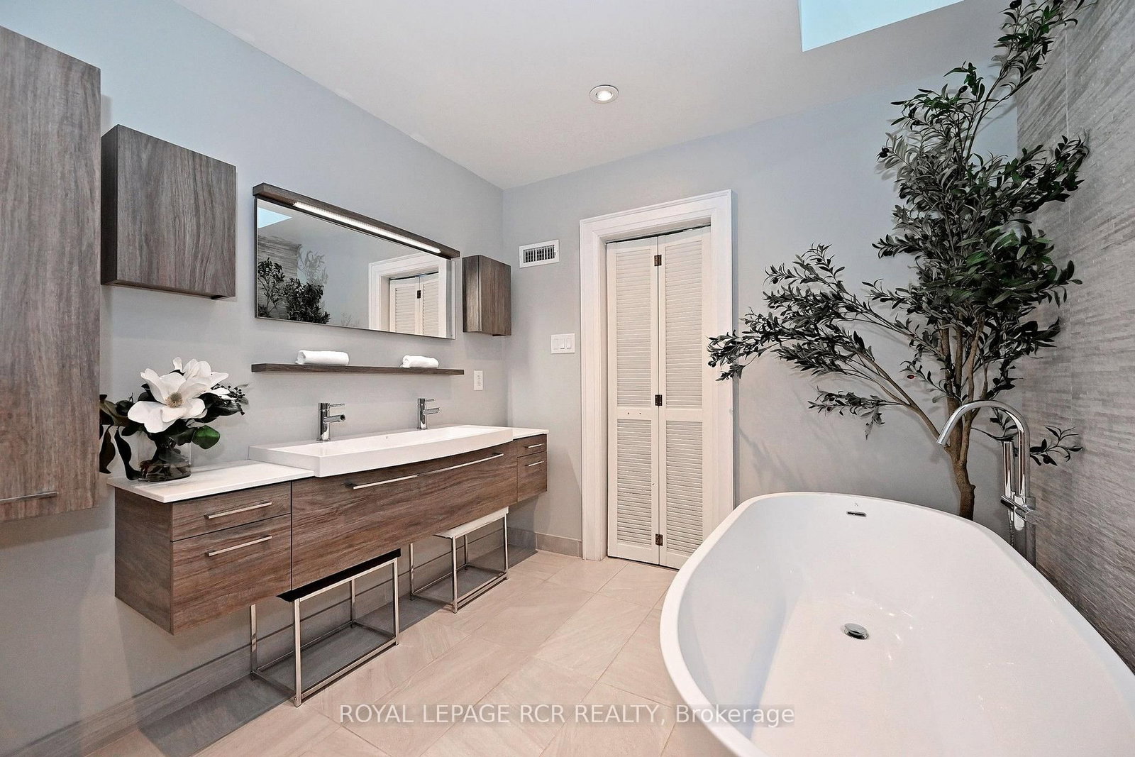 214 Briar Hill Avenue • Toronto, ON photo 19