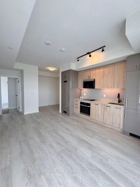 2511 - 280 Dundas Street W