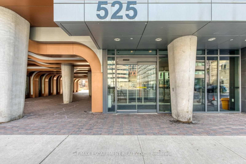 Lph32 - 525 Adelaide Street W