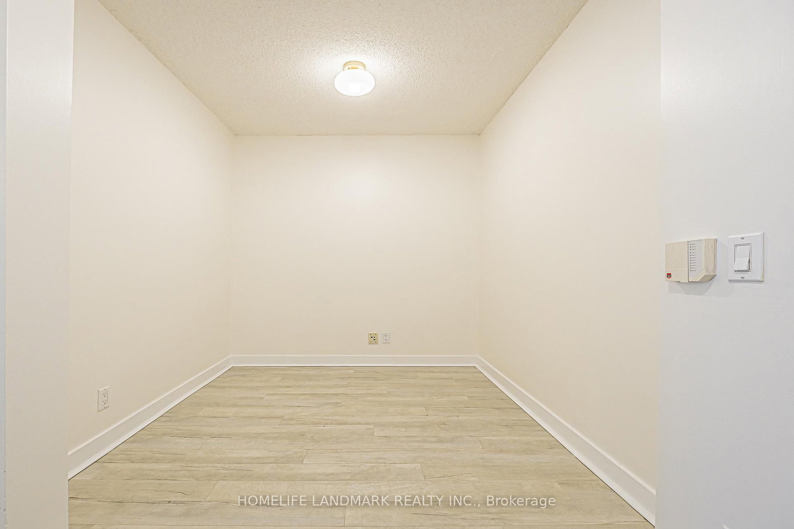 361 Front Street W • #1906 • Toronto, ON photo 5