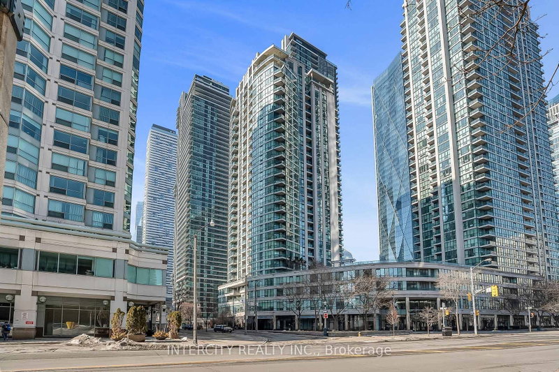 1010 - 12 Yonge Street