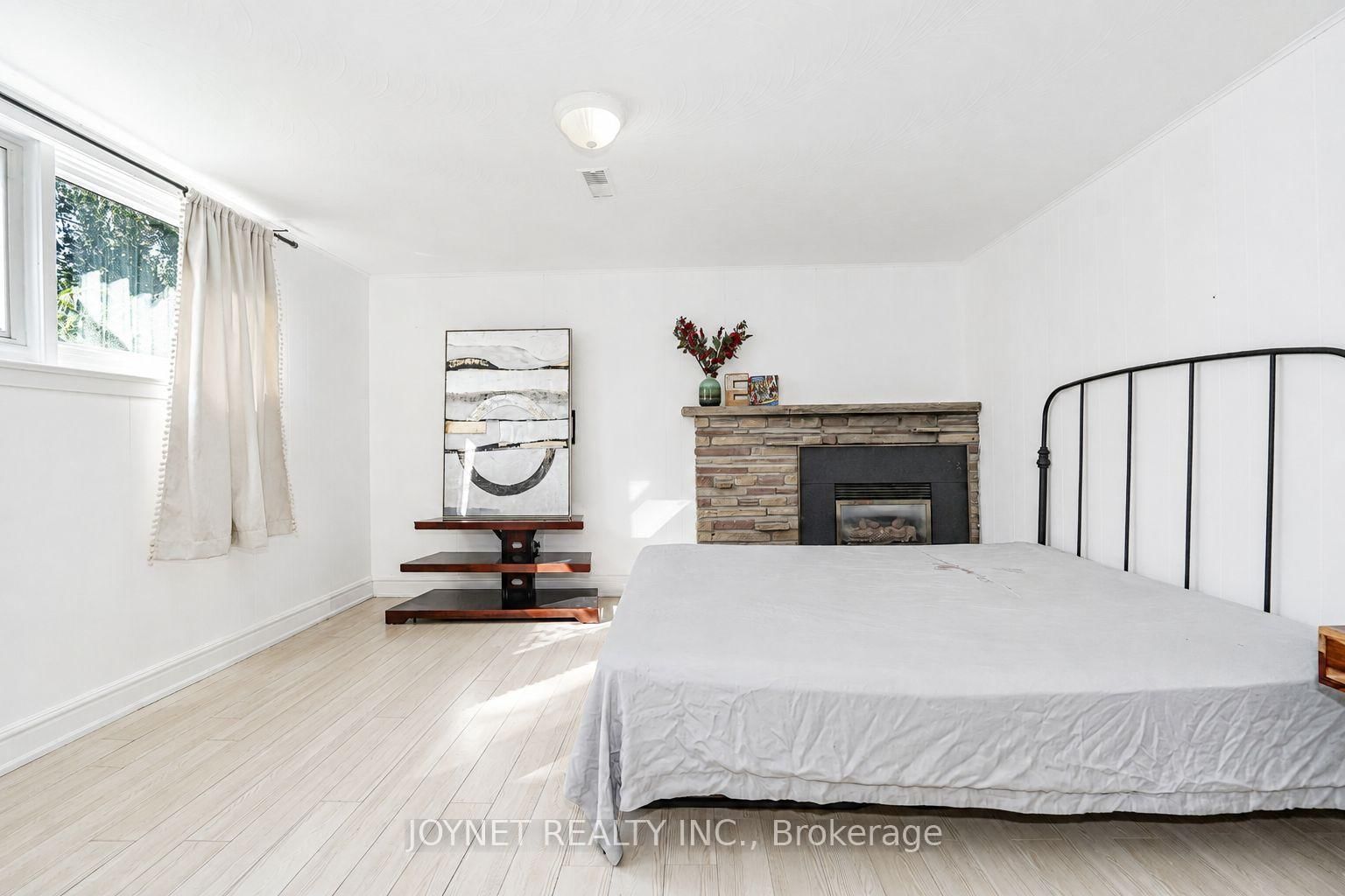 42 Brucedale Crescent • Toronto, ON photo 31