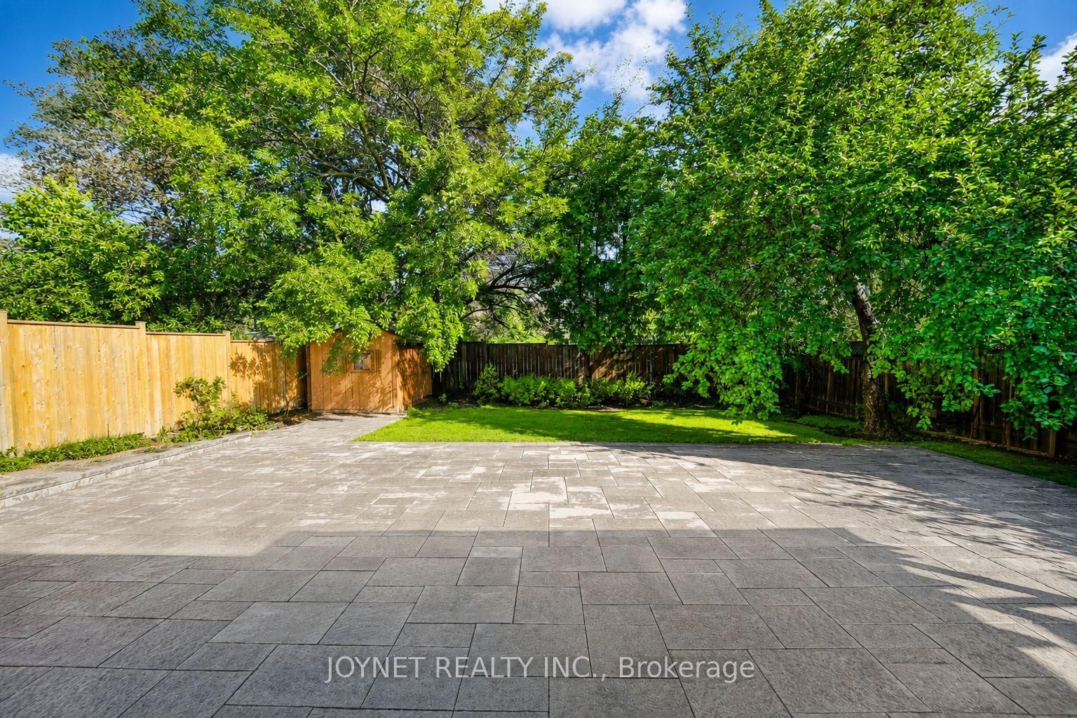 42 Brucedale Crescent • Toronto, ON photo 34