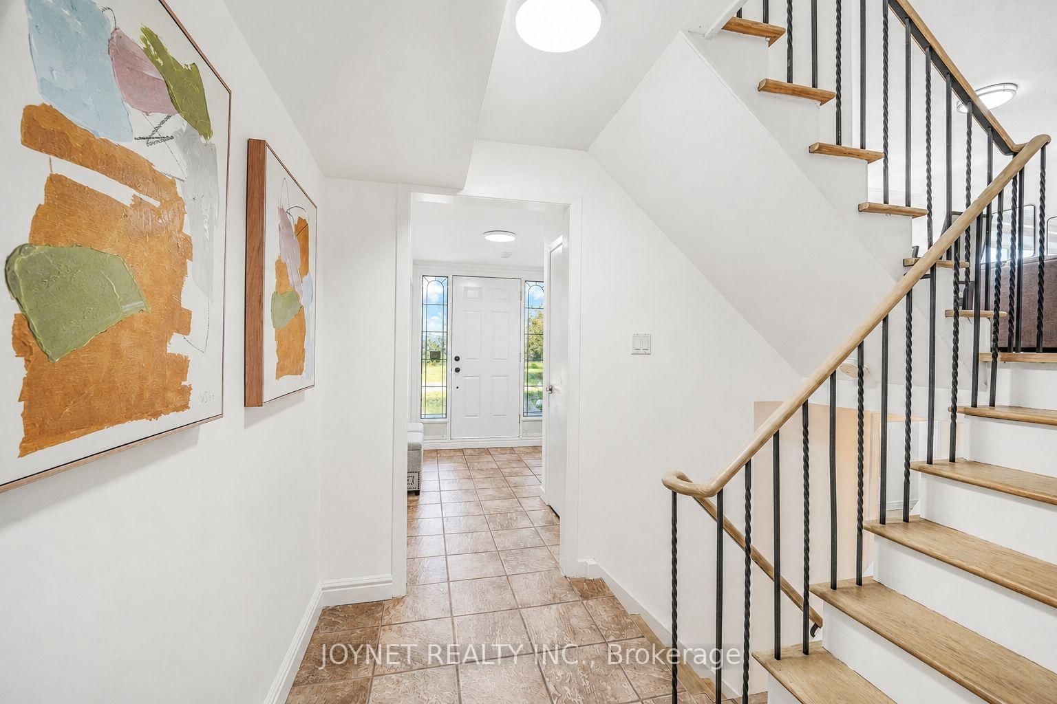 42 Brucedale Crescent • Toronto, ON photo 8