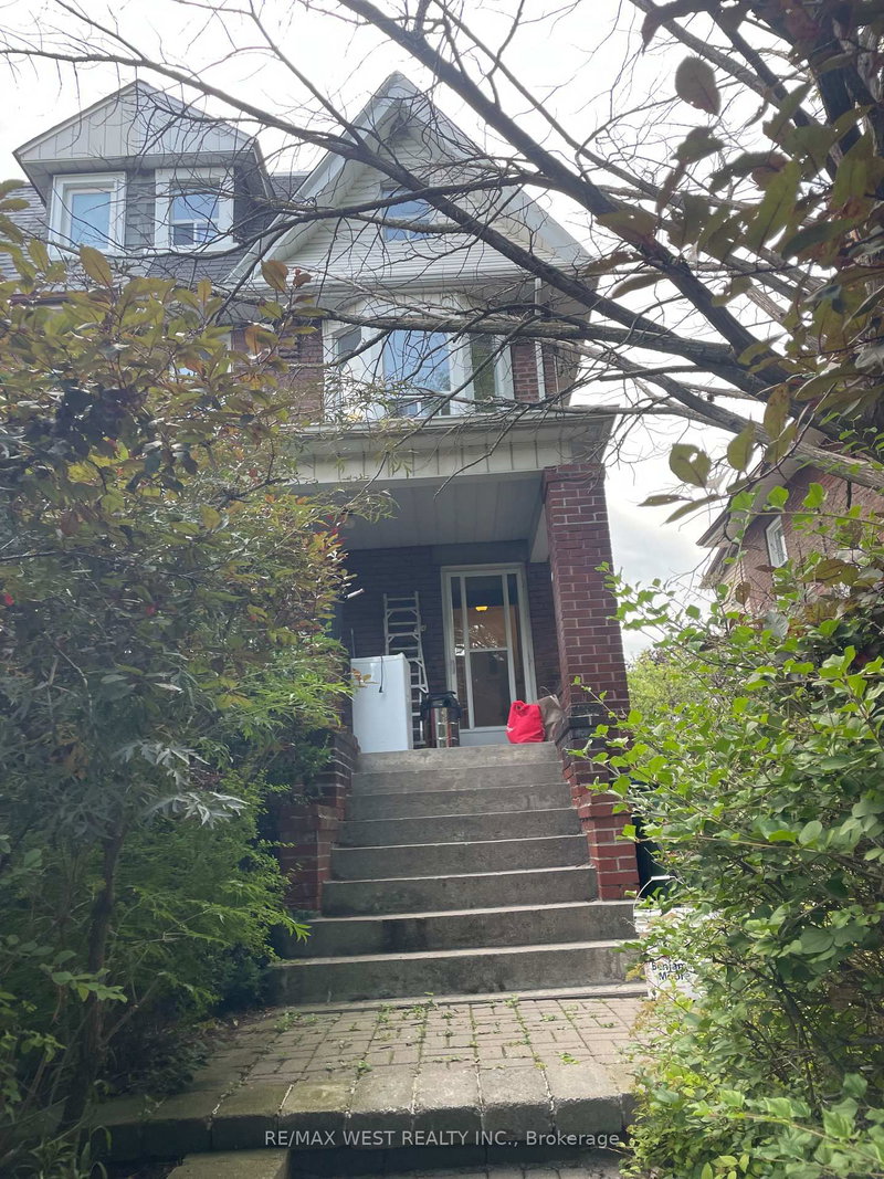 home for lease on 2nd Floor-734 Manning Avenue