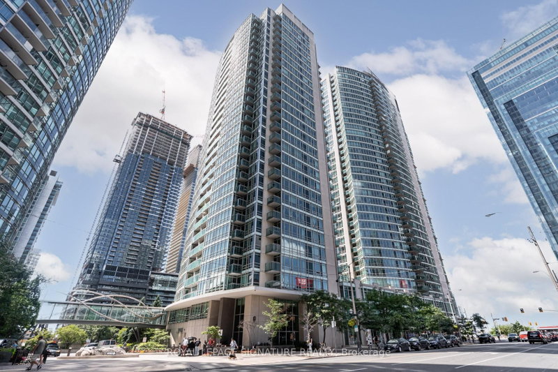 2101 - 381 Front Street W