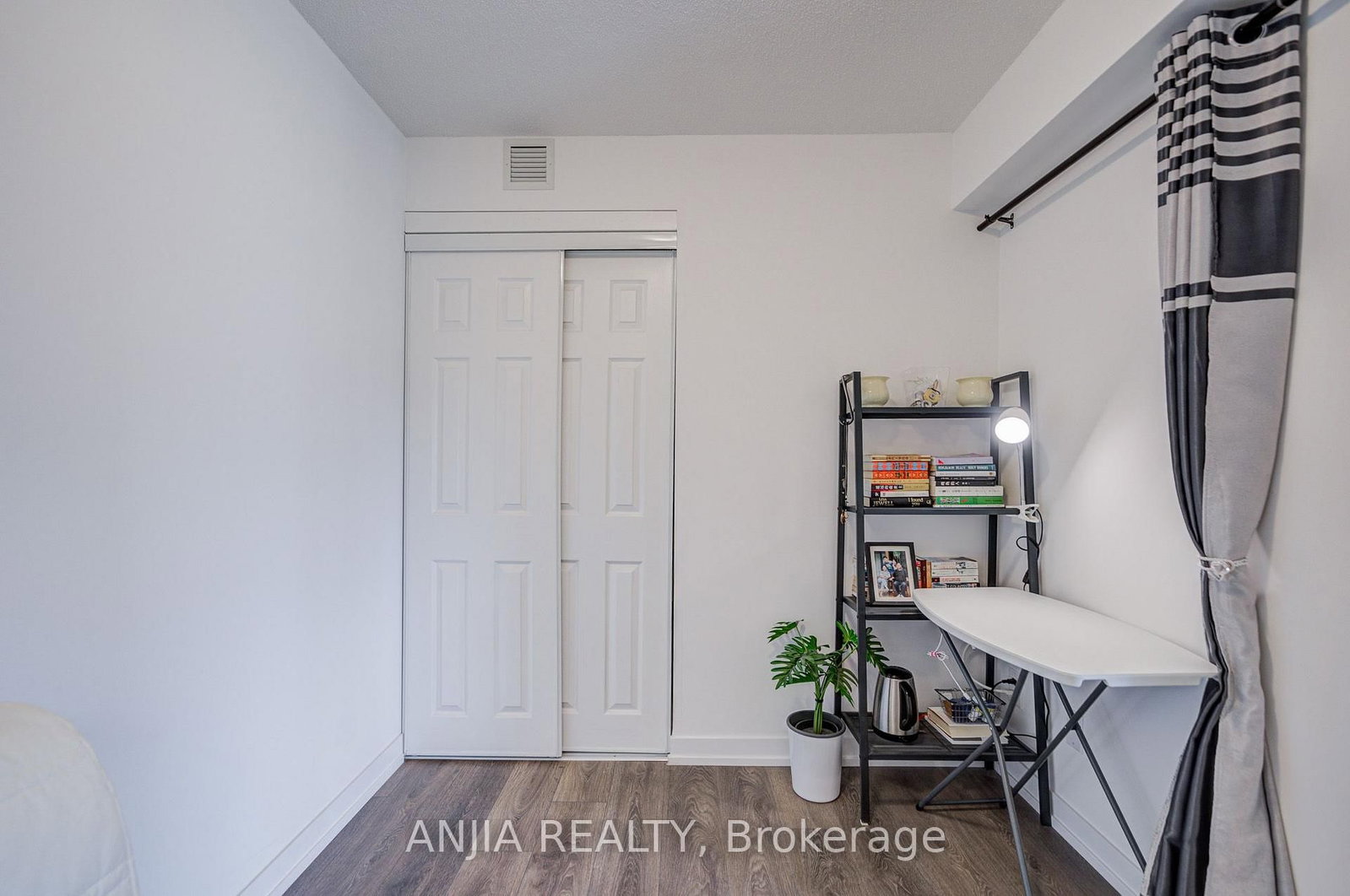 219 Dundas Street E • #803 • Toronto, ON photo 30