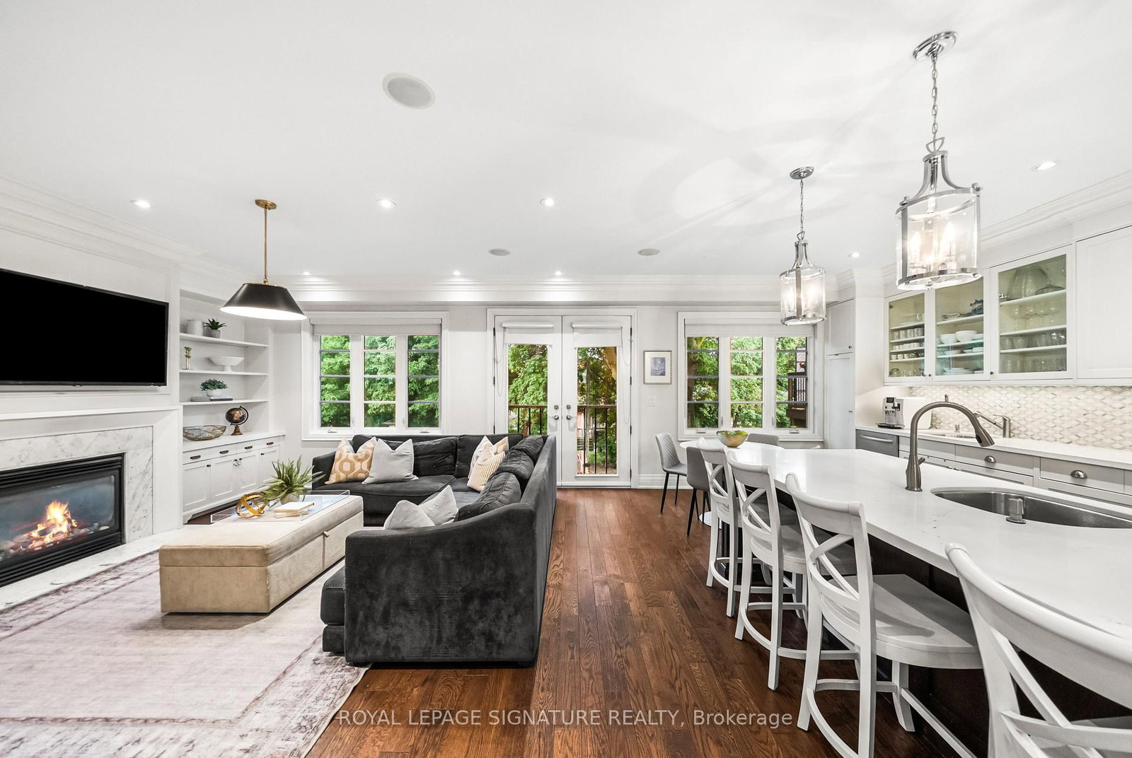 39 Regina Avenue • Toronto, ON photo 14