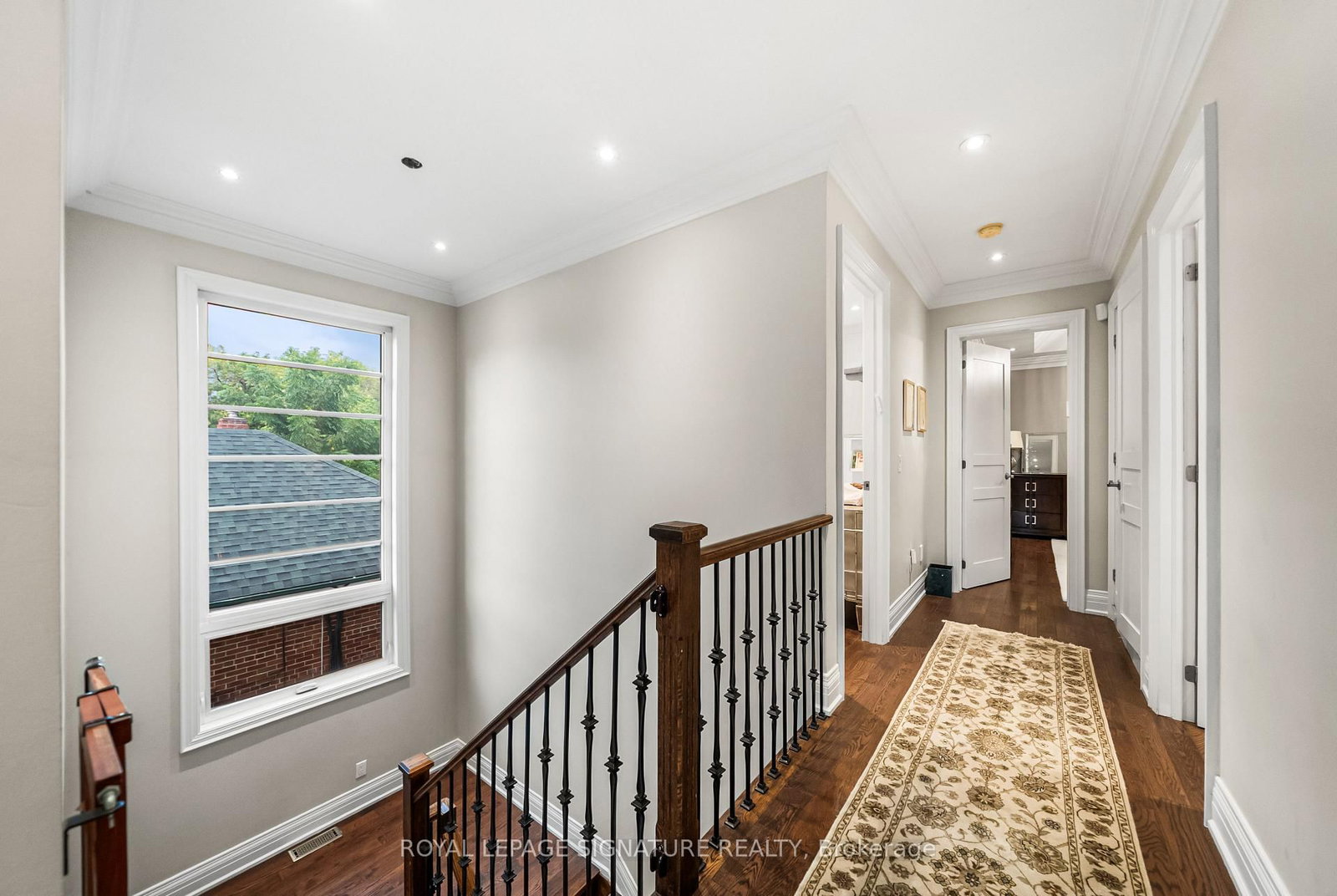 39 Regina Avenue • Toronto, ON photo 17