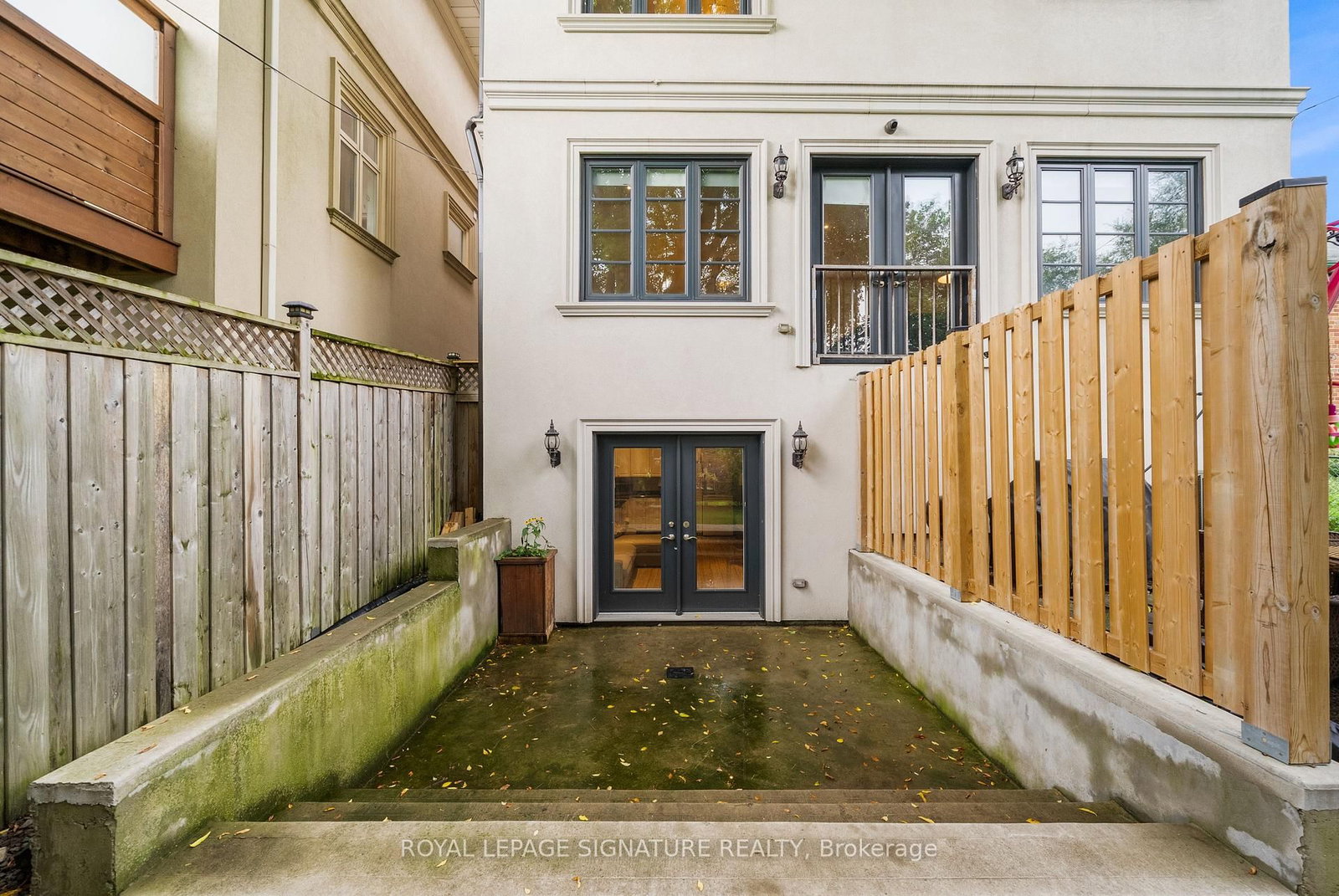 39 Regina Avenue • Toronto, ON photo 35