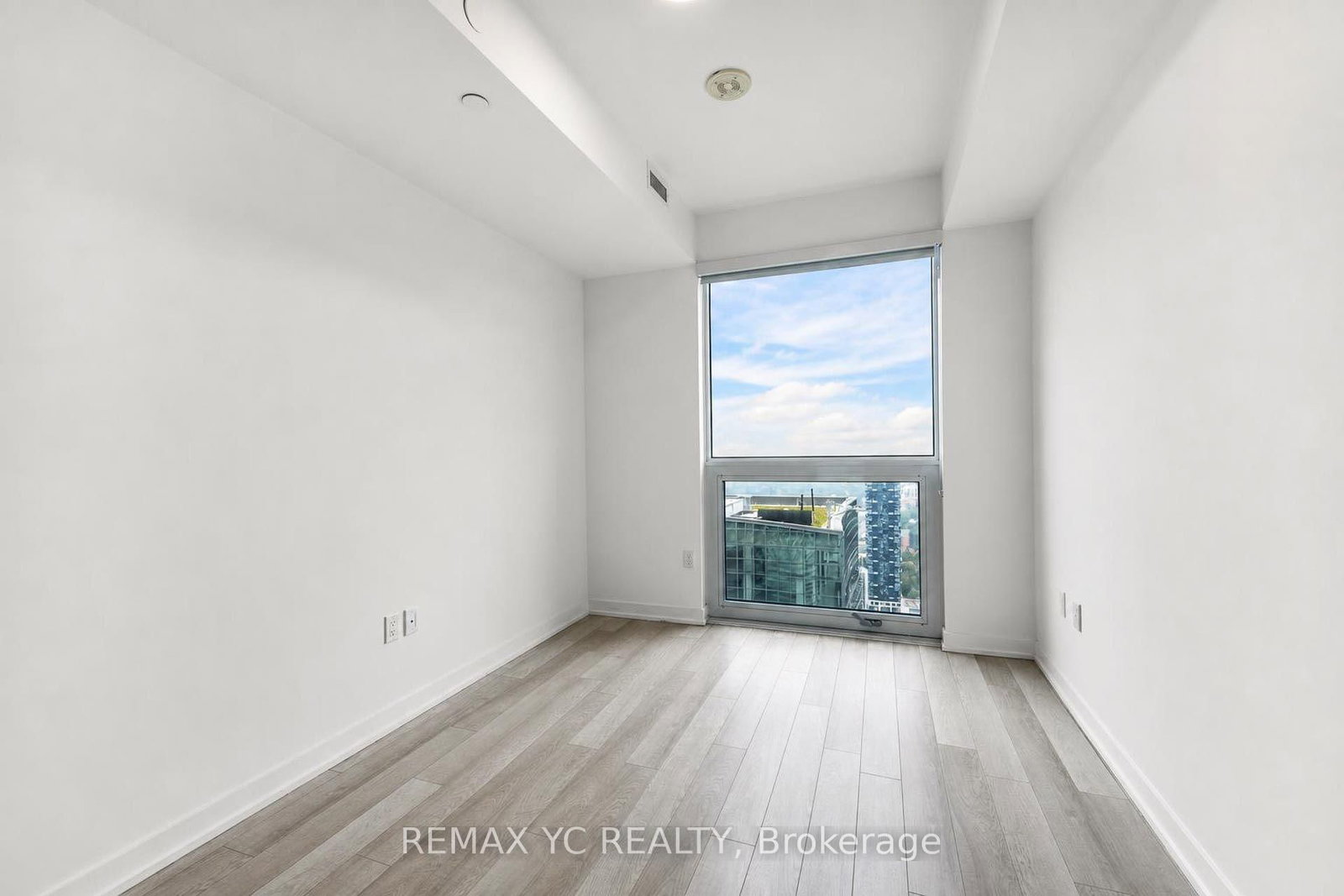 39 Roehampton Avenue • #3708 • Toronto, ON photo 17