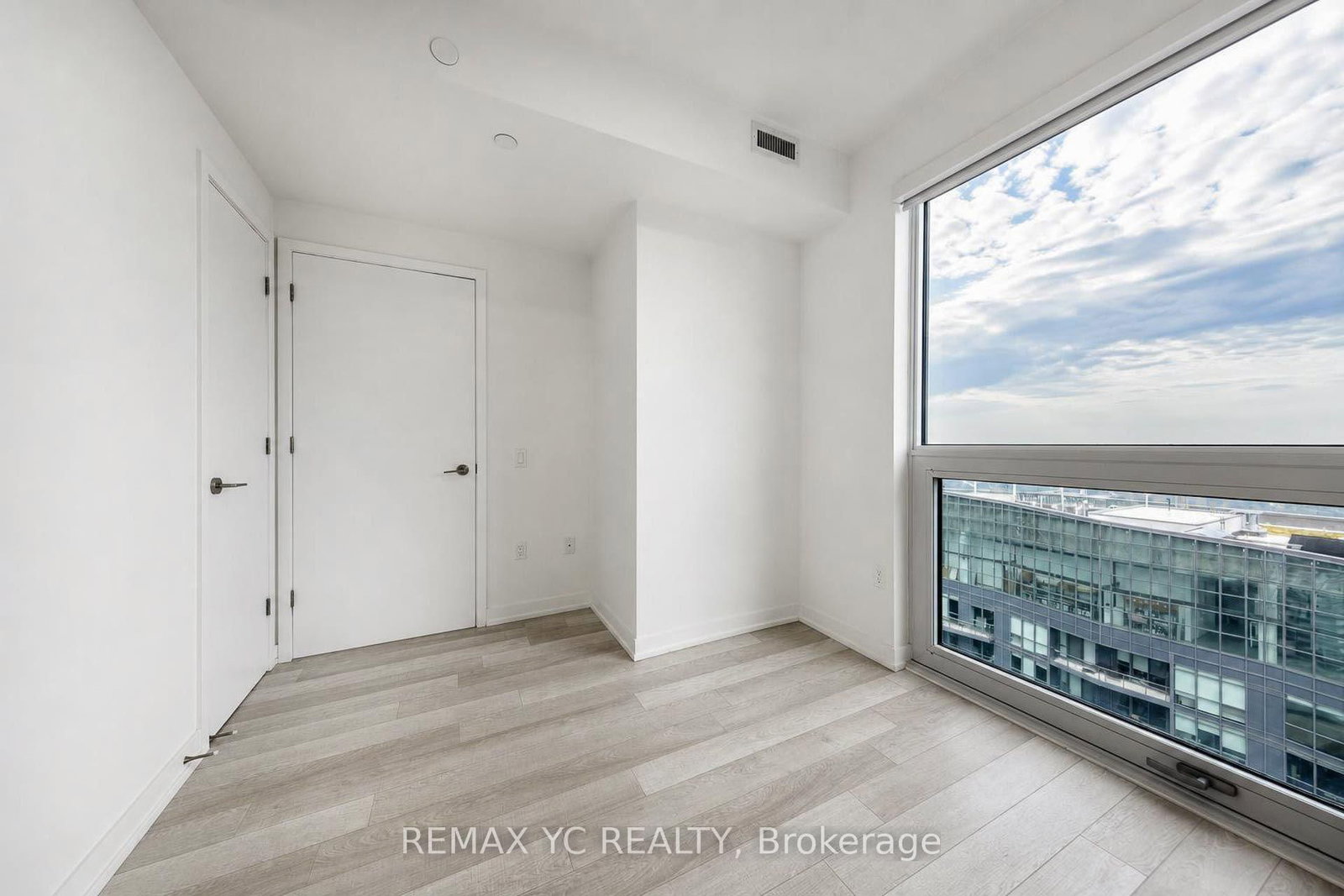 39 Roehampton Avenue • #3708 • Toronto, ON photo 21