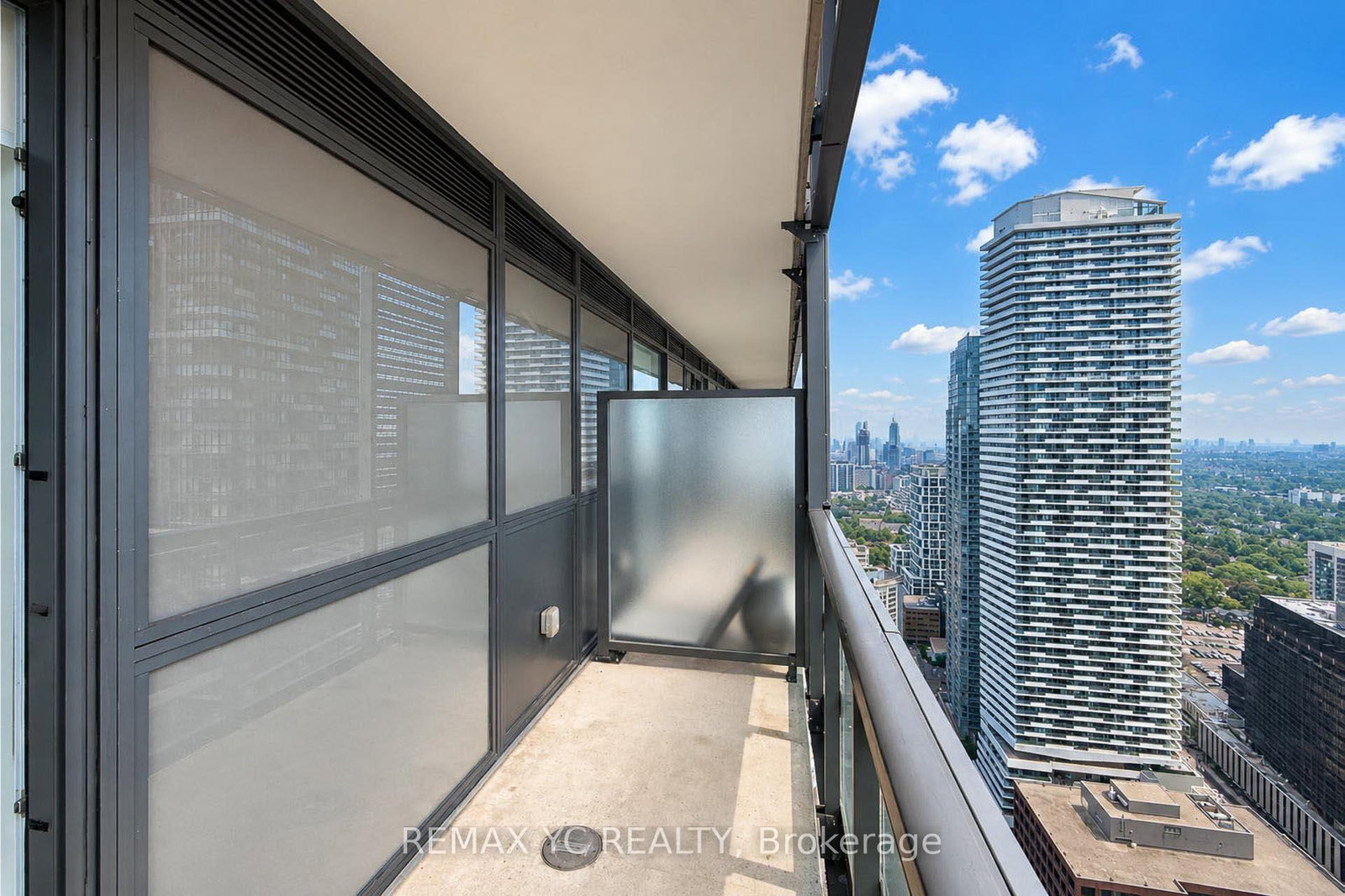 39 Roehampton Avenue • #3708 • Toronto, ON photo 29