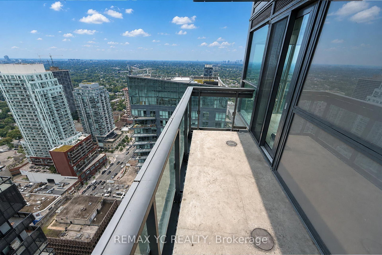 39 Roehampton Avenue • #3708 • Toronto, ON photo 30