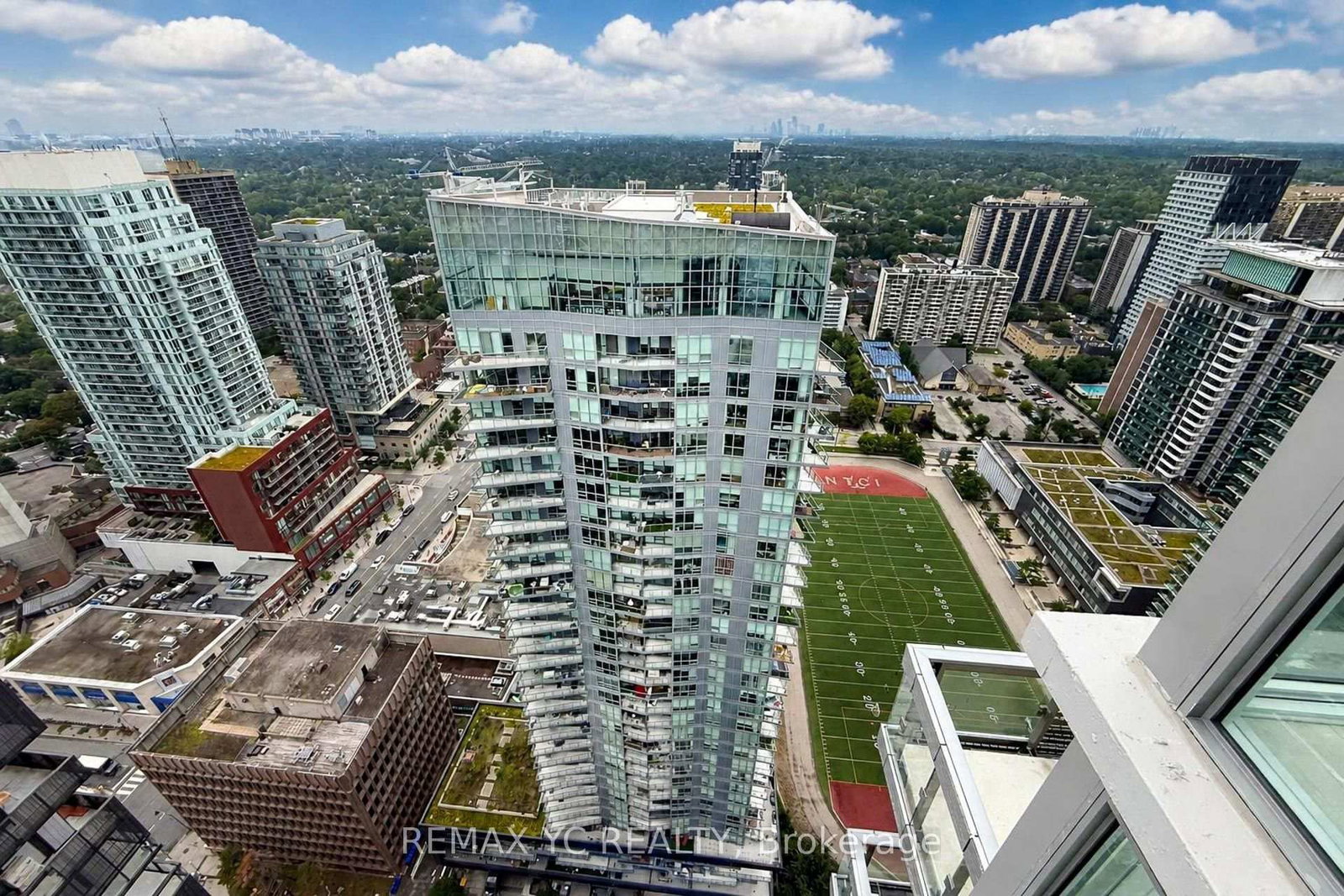 39 Roehampton Avenue • #3708 • Toronto, ON photo 34