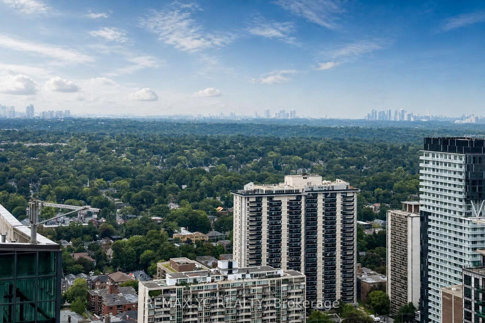 39 Roehampton Avenue • #3708 • Toronto, ON photo 37