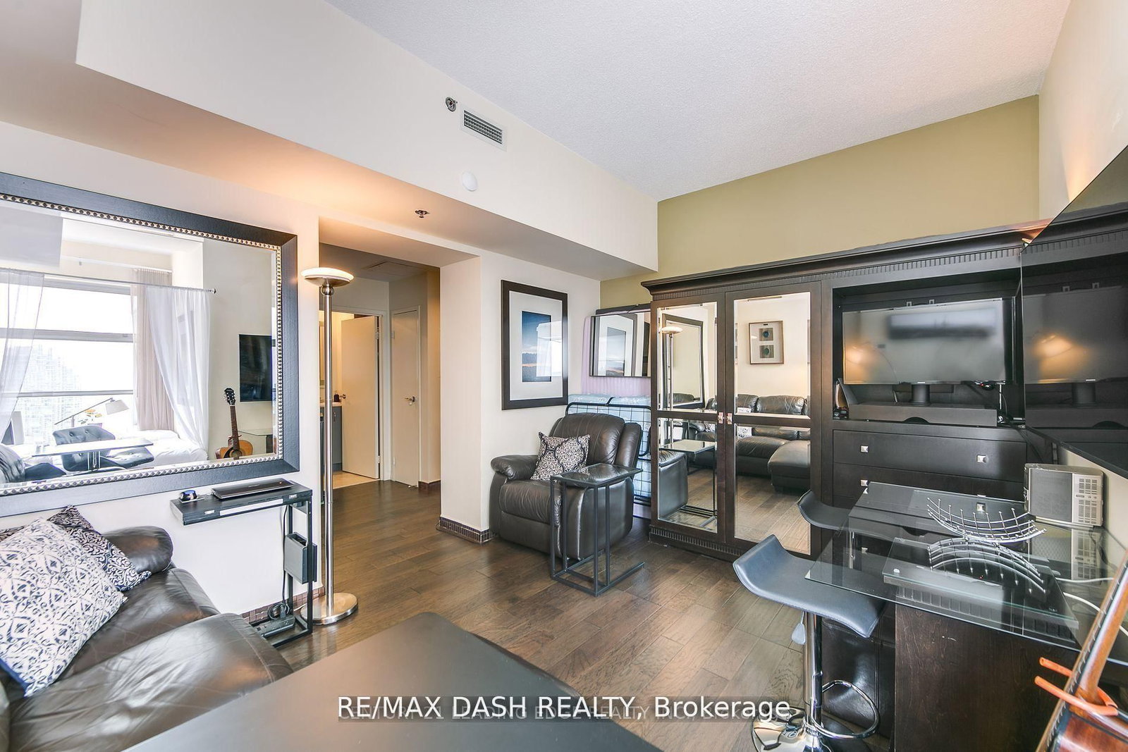 2411 - 1 King Street W, Toronto 2