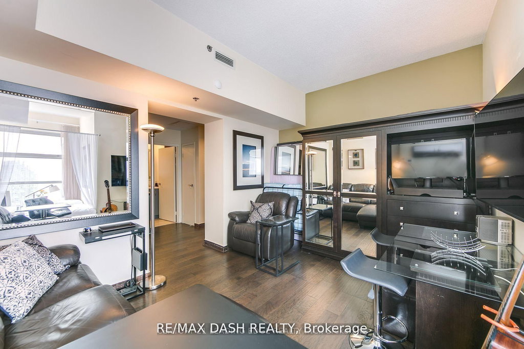 2411 - 1 King Street W 2