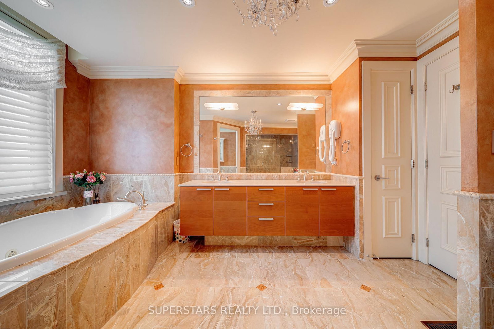 25 Elkhorn Drive • #16 • Toronto, ON photo 29