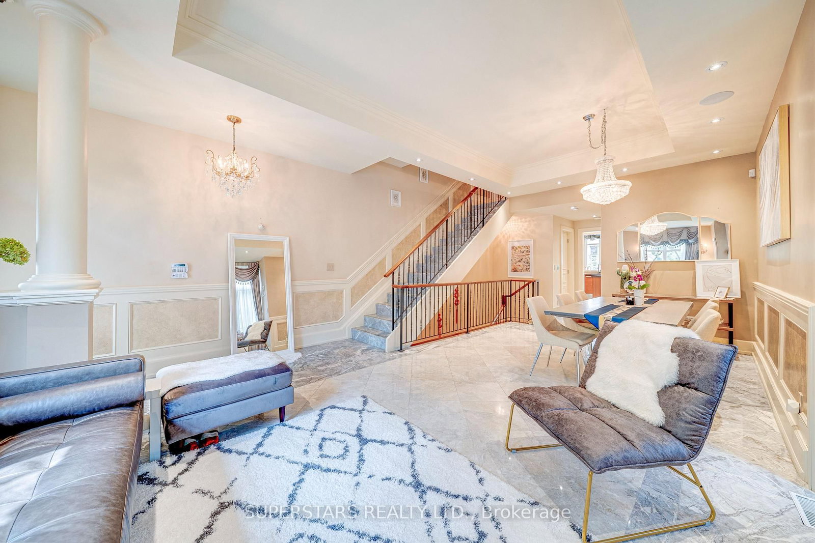 25 Elkhorn Drive • #16 • Toronto, ON photo 5