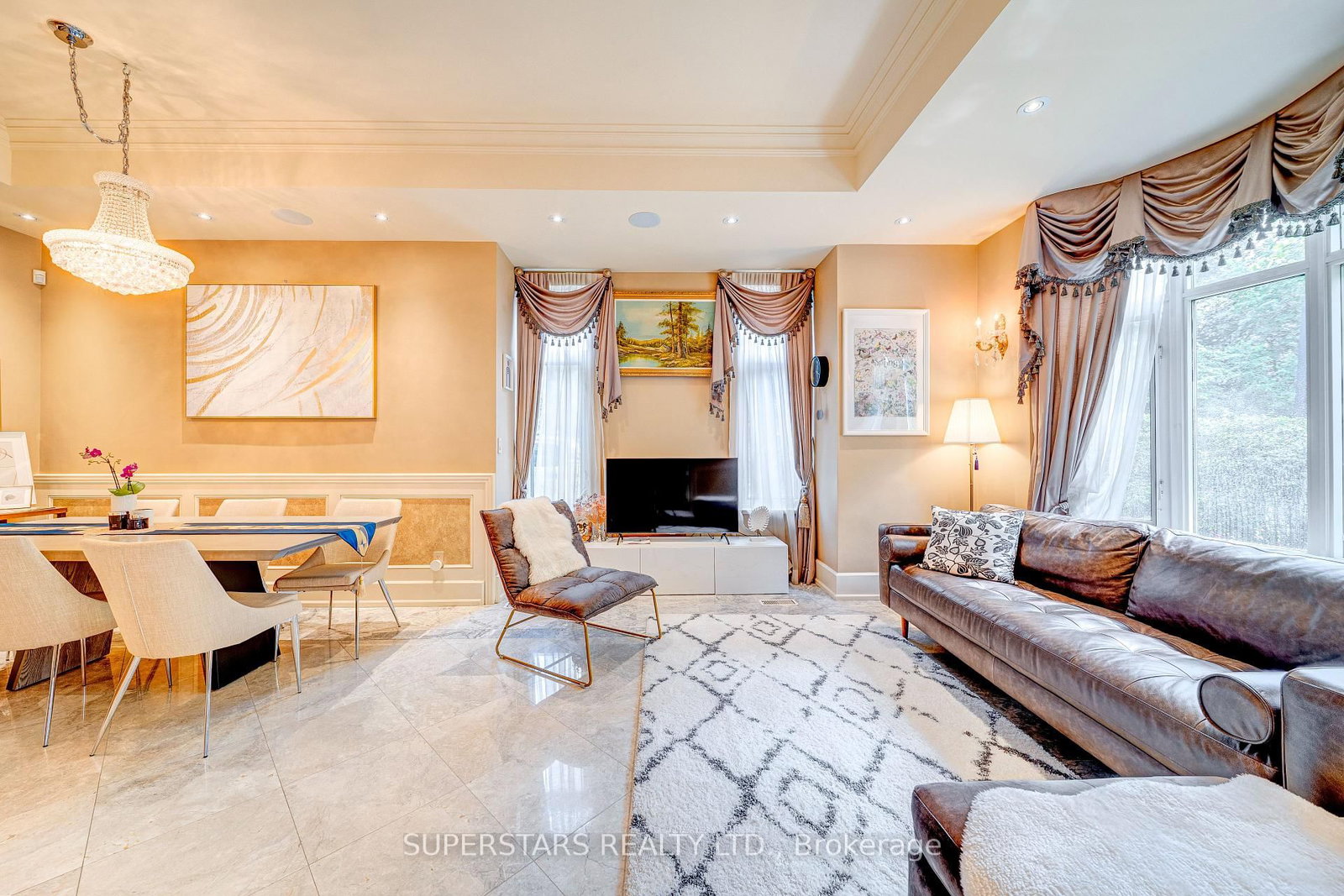 25 Elkhorn Drive • #16 • Toronto, ON photo 6