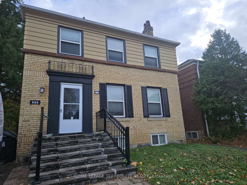319 Lawrence Avenue W
