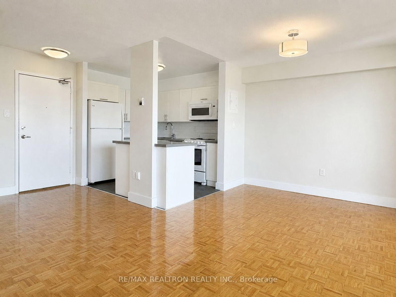 1410 - 666 Spadina Avenue