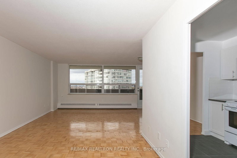 1110 - 6200 Bathurst Street